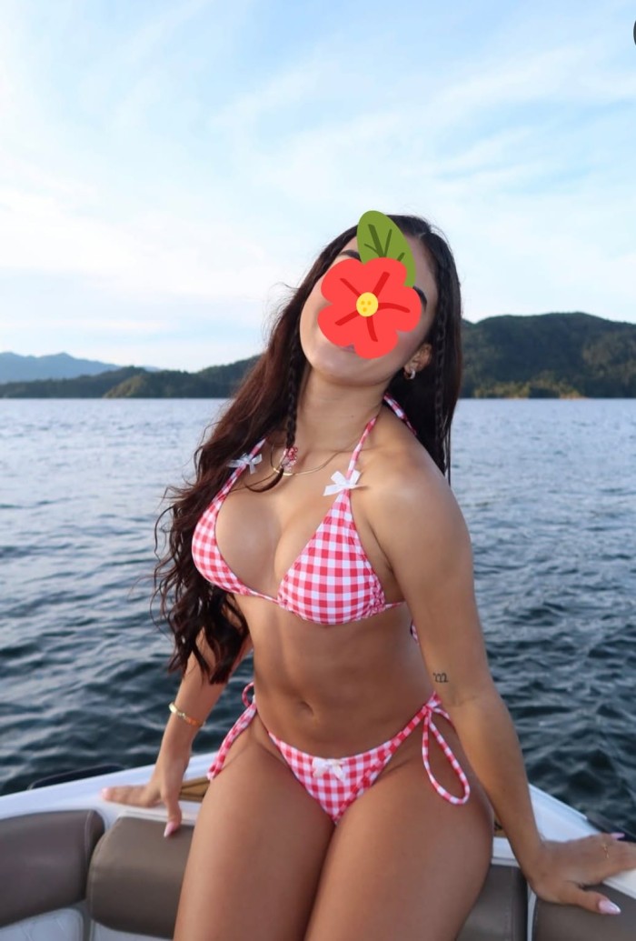 GUAPA JOVENCITA DE PASO POR GANDÍA