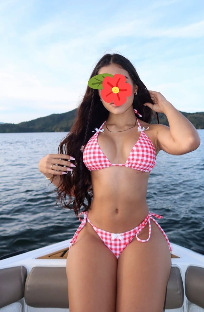 GUAPA JOVENCITA DE PASO POR GANDÍA