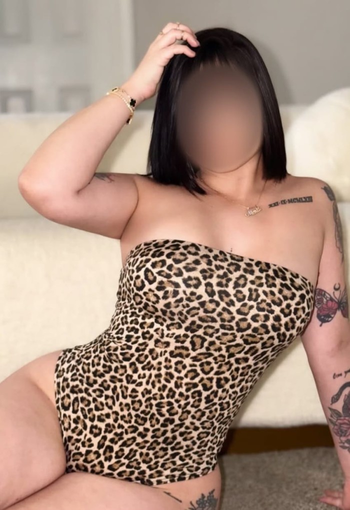 DELICIOSA LUJURIOSA IMPLICADA CACHONDA COMPLACIENT