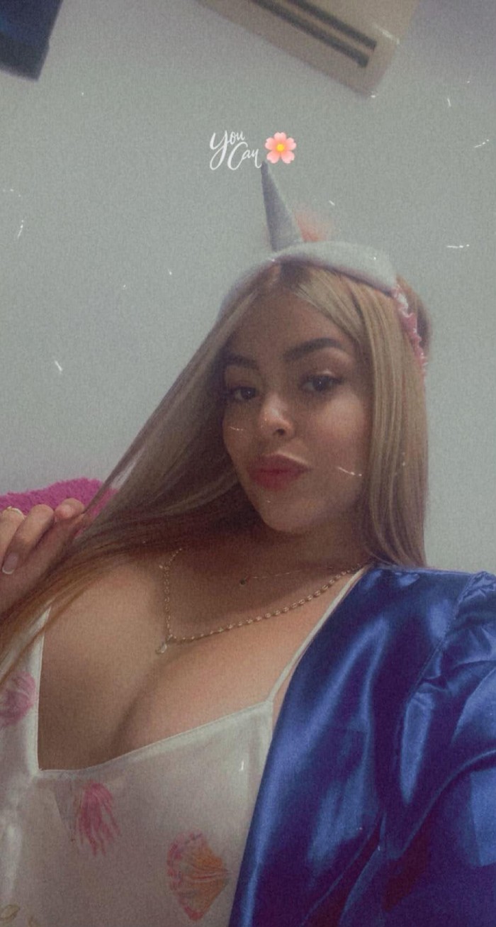 AMOR SOY LUNA, COLOMBIANA 23 AÑOS RECIÉN LLEGADA