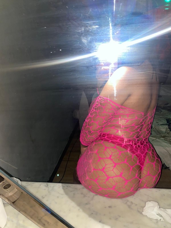 Ven para hacerte una paja con mis tetas
