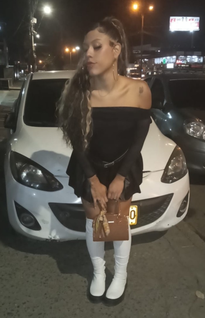 TRANS COLOMBIANA DE LUJO EXPLOSIVA Y MORBOSA