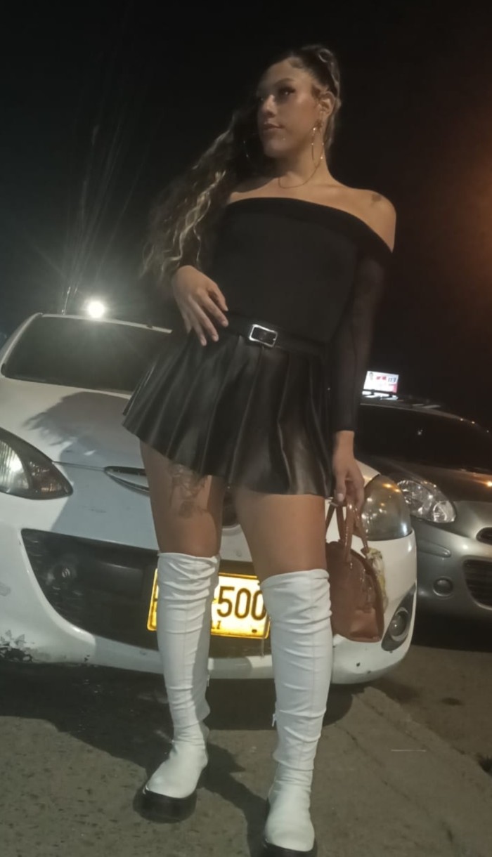 TRANS COLOMBIANA DE LUJO EXPLOSIVA Y MORBOSA