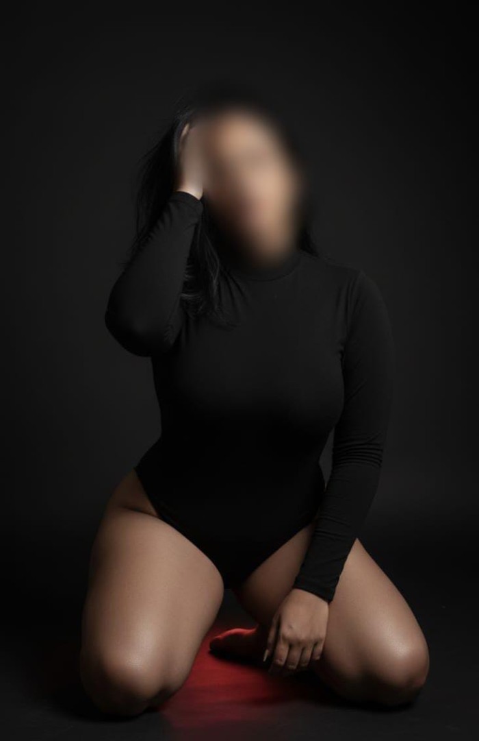 ARDIENTE SENSUAL APASIONADA BOMBA DE SEXO