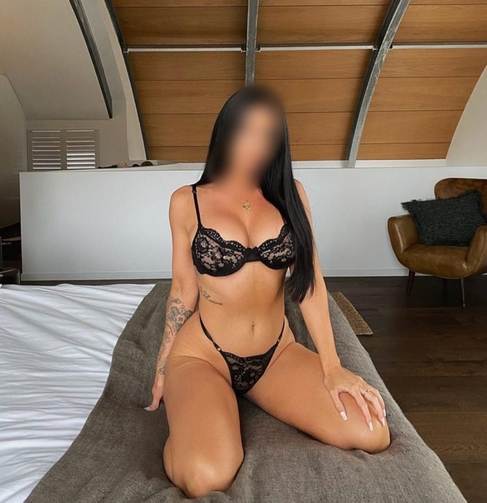 640504079 Natalia REINA SENSUAL EN LOS CRISTIANOS
