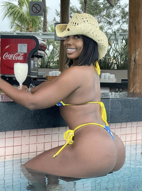 Escort de lujo morenita muy cachonda