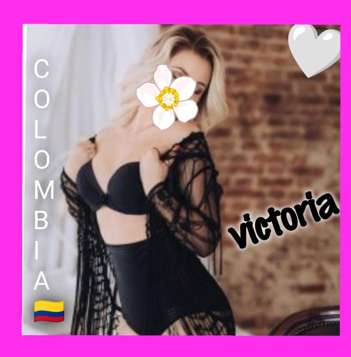 Rubia muy simpática pero adicta al sexo