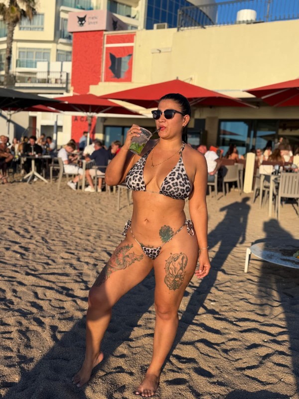 LUCIA ENTREGADA, APASIONADA  Y SIN TABU