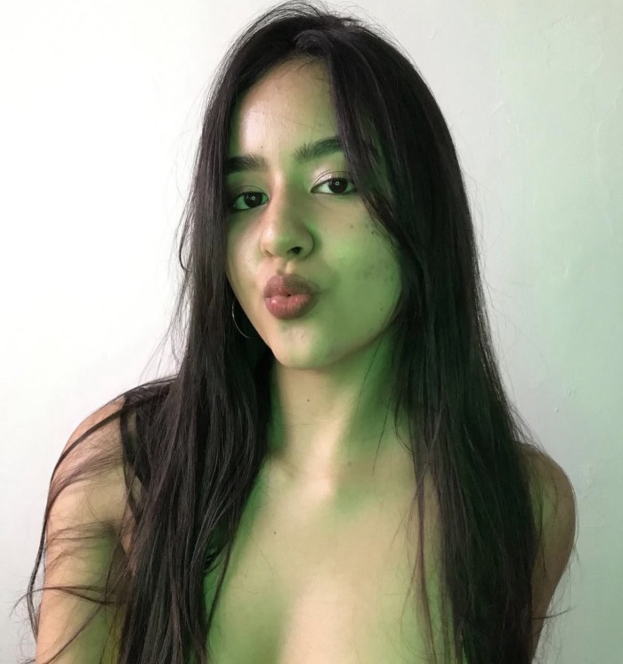 Guapa y escultural colombiana muy guapa NOVEDAD