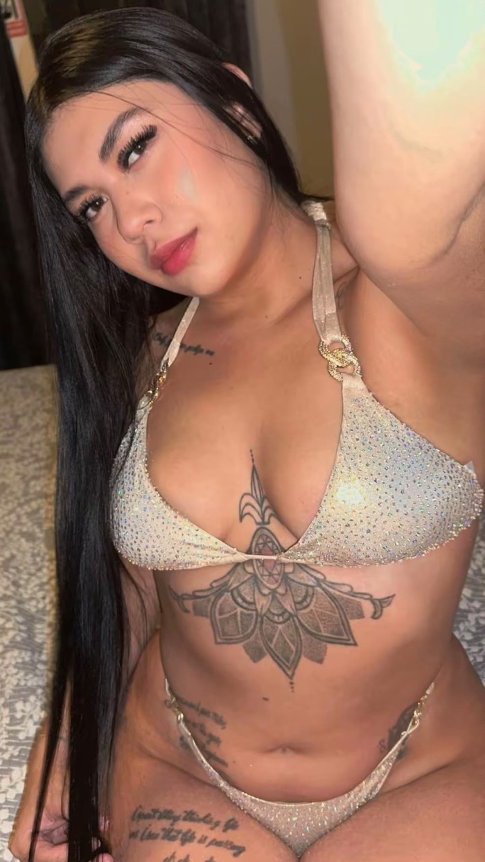 COLOMBIANA JOVEN, SENSUAL Y MUY MORBOSA