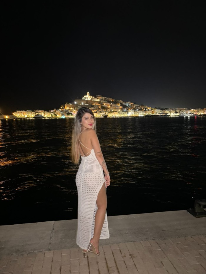 COMPLACIENTE SENSUAL APASIONADA DESEOSA DE SEXO
