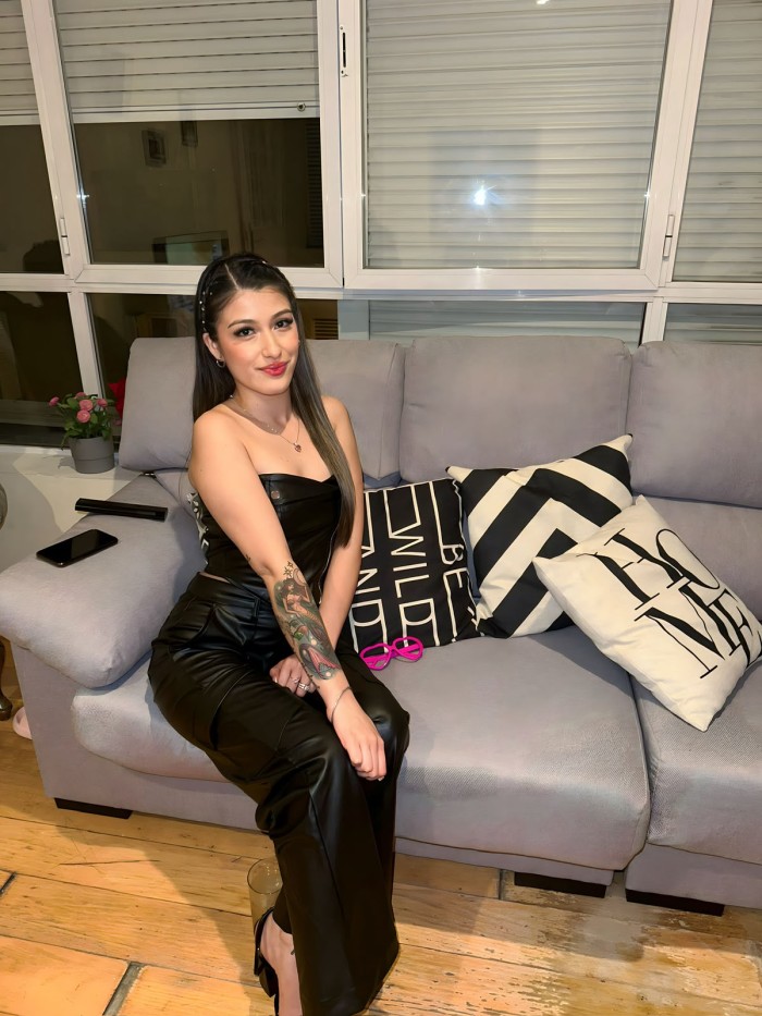 COMPLACIENTE SENSUAL APASIONADA DESEOSA DE SEXO