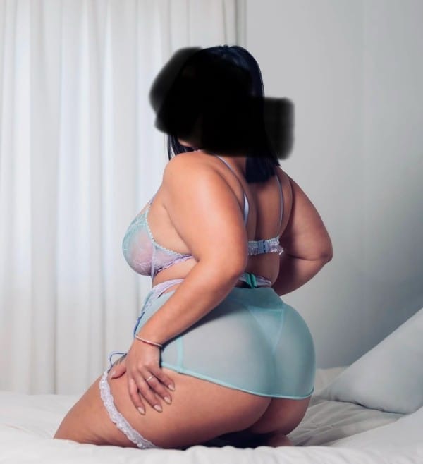 Chica curvi perfecta para guarradas!