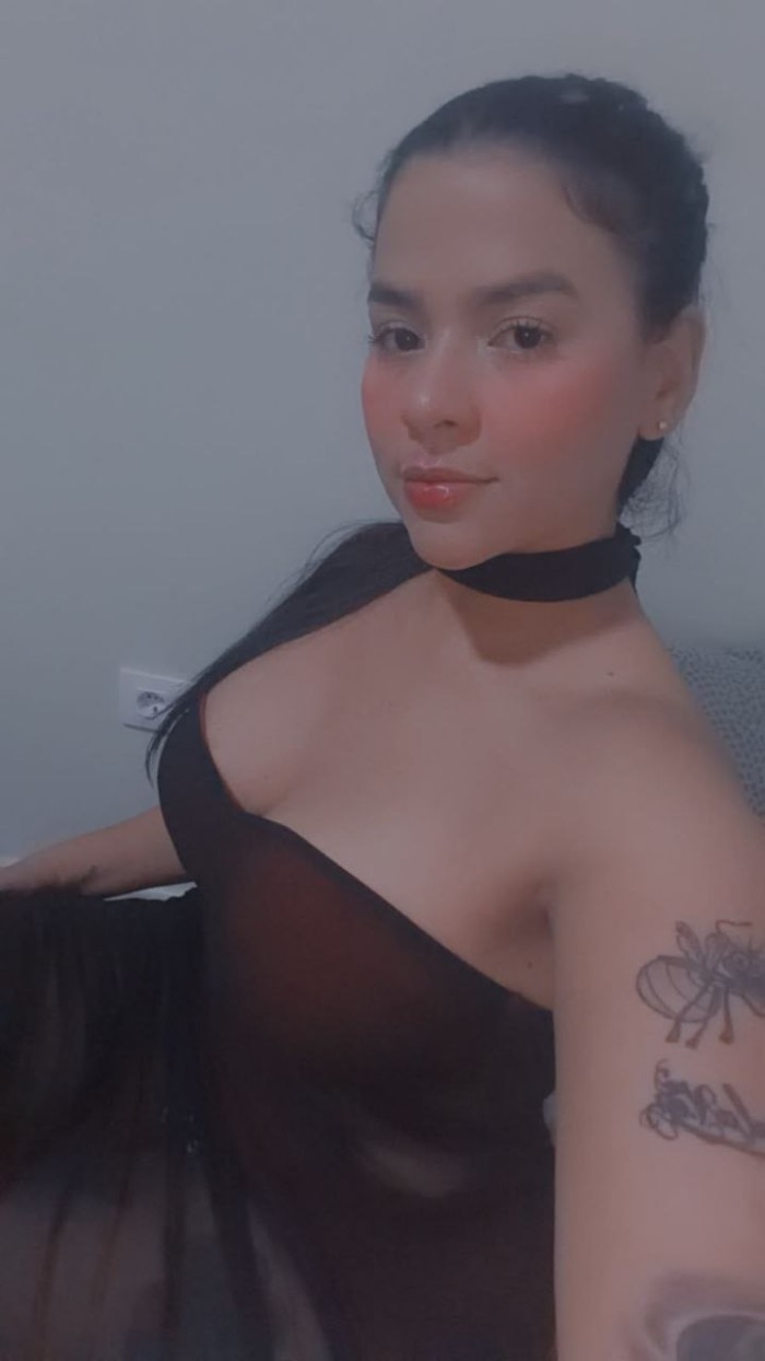NICOL VENEZOLANA NALGONA FIESTERA 24H