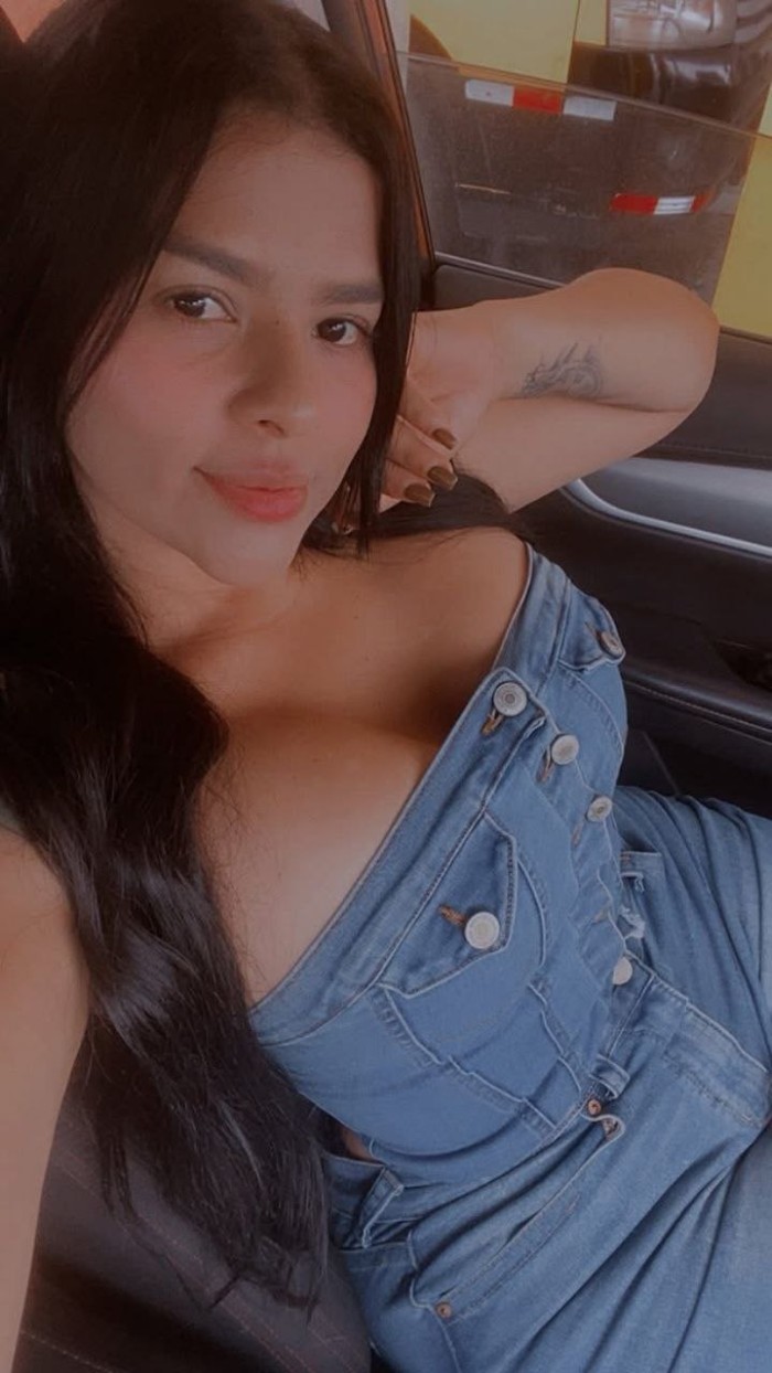 NICOL VENEZOLANA NALGONA FIESTERA 24H