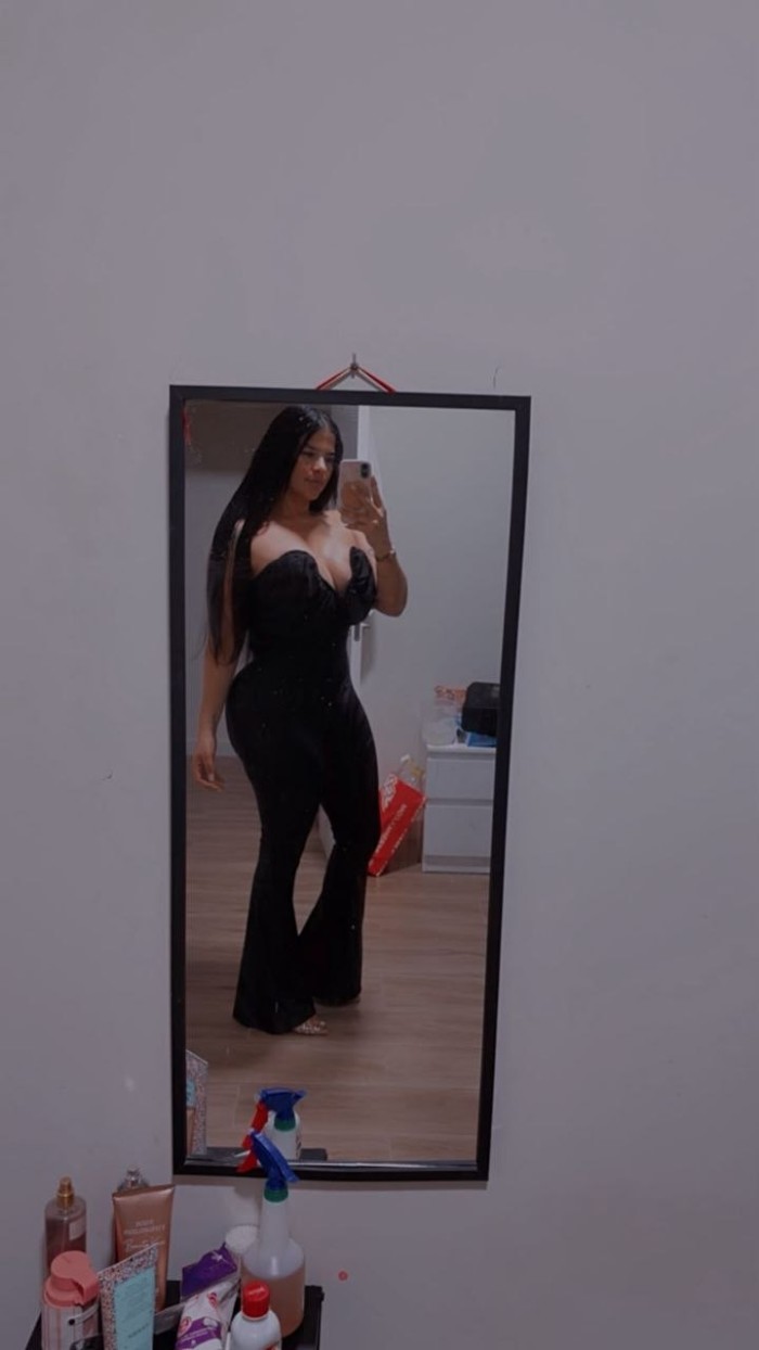 NICOL VENEZOLANA NALGONA FIESTERA 24H