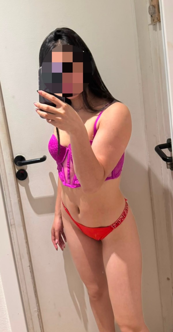 Sofi dulzura y belleza fiestera Villarrobledo 24h