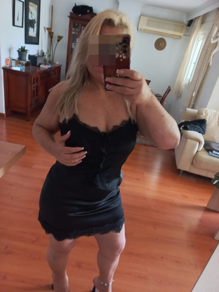 EN TALAMANCA MUJER COMPLACIENTE A TUS CAPRICHOS