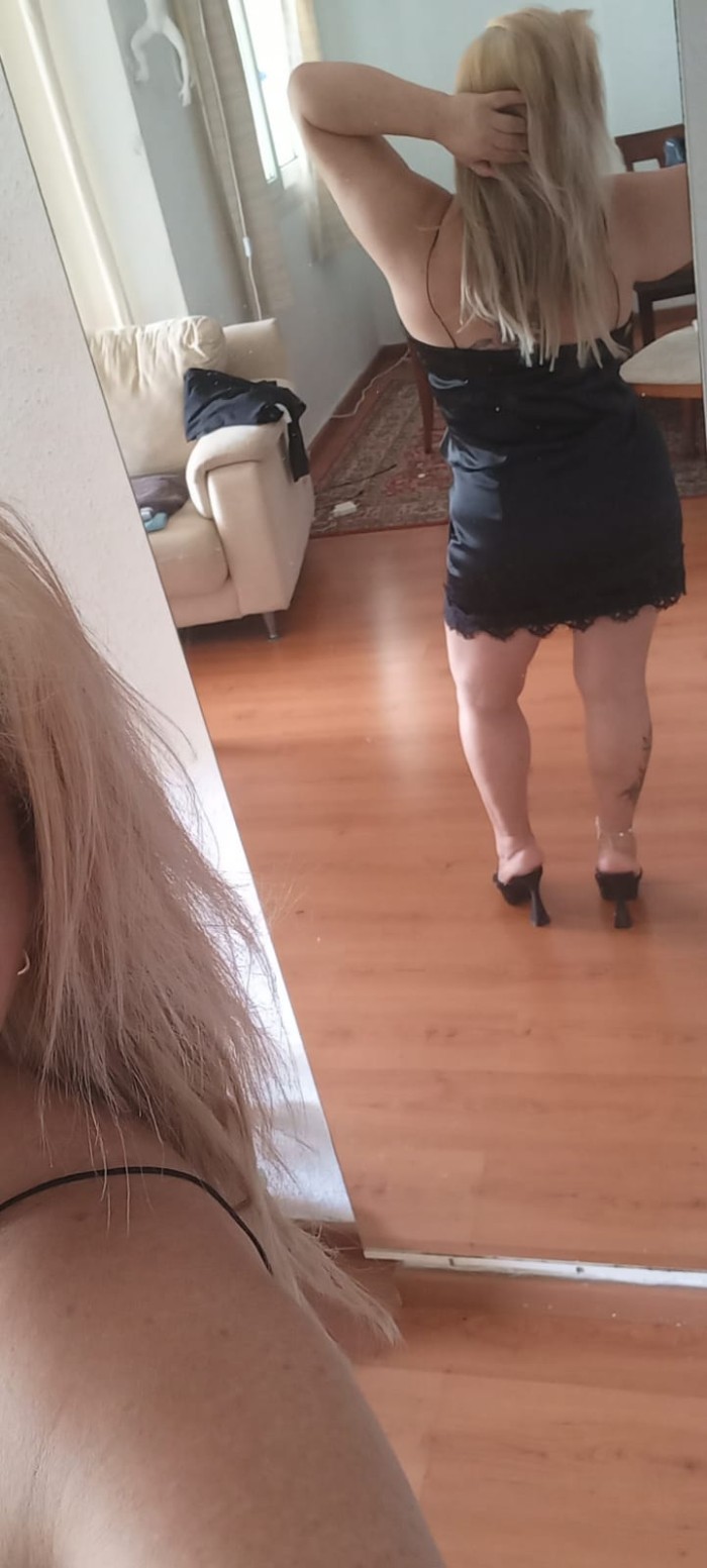 EN TALAMANCA MUJER COMPLACIENTE A TUS CAPRICHOS