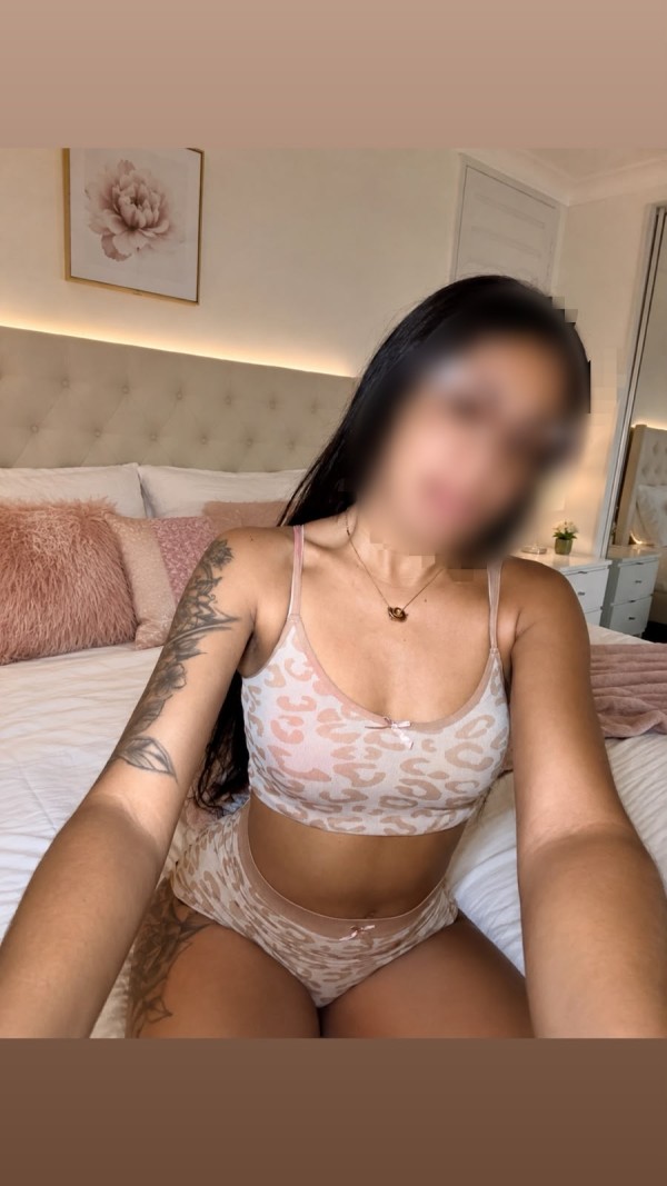 HERMOSA CARIÑOSA INRRESISTIBLE PERVERSA ATRACTIVA TODO UN LUJO PARA TI