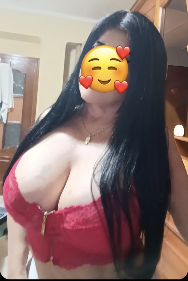VALENTINA RECIEN LLEGADA MUY CACHONDA