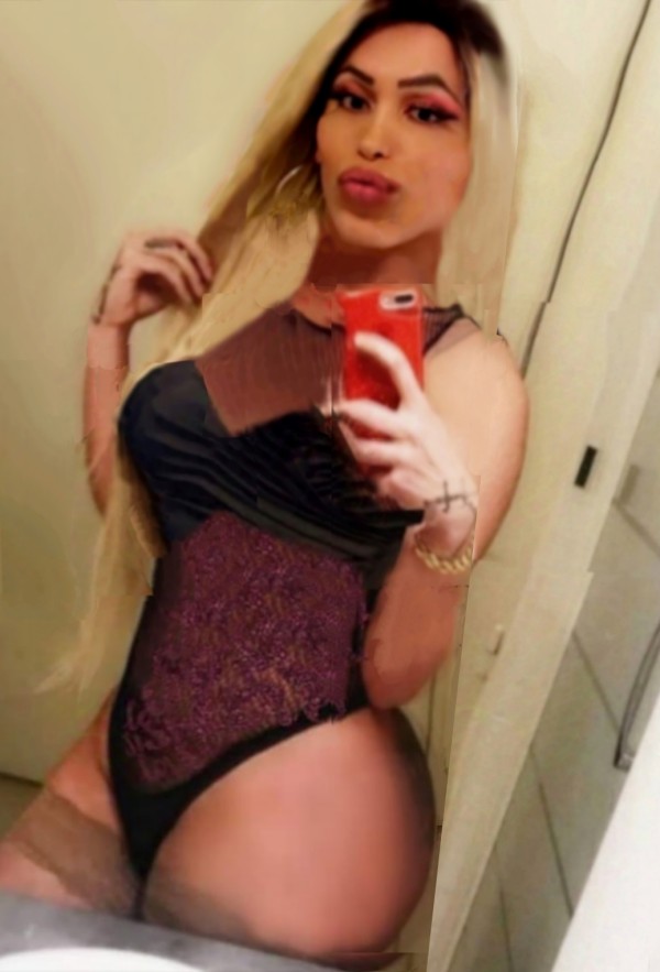 Amanda reina de las mamádas express . PORNOoferta