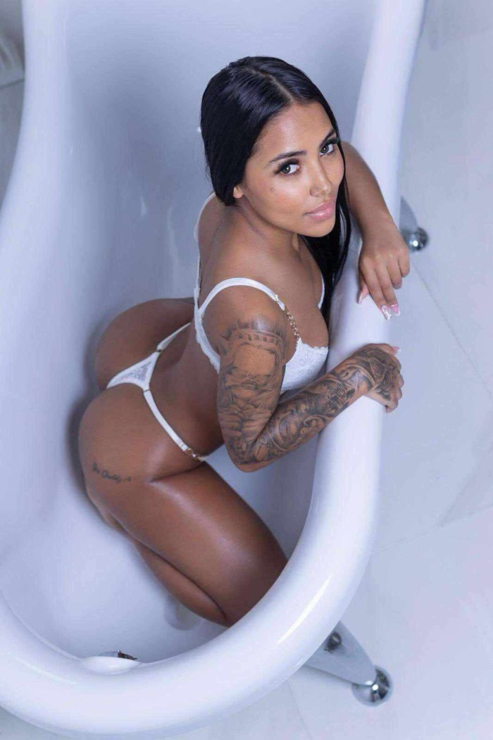 Colombiana mulatita preciosa en Bilbao