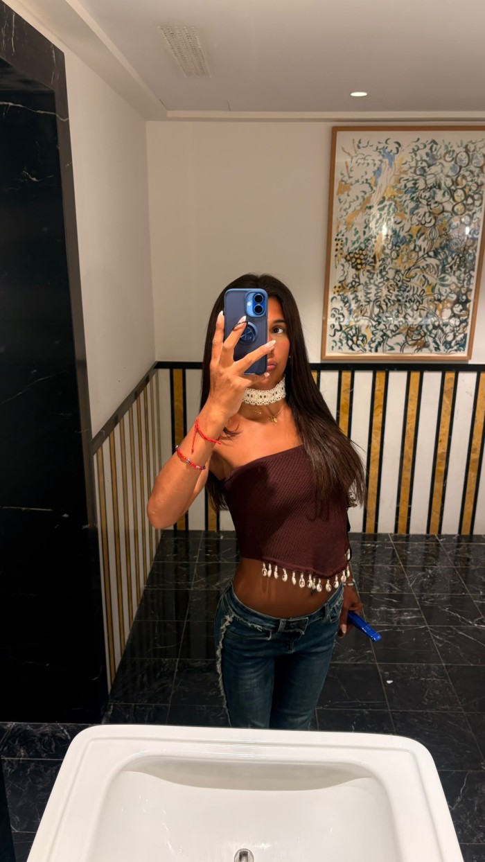 637735029 Lucia BOMBON CARIÑOSA Y CACHONDA