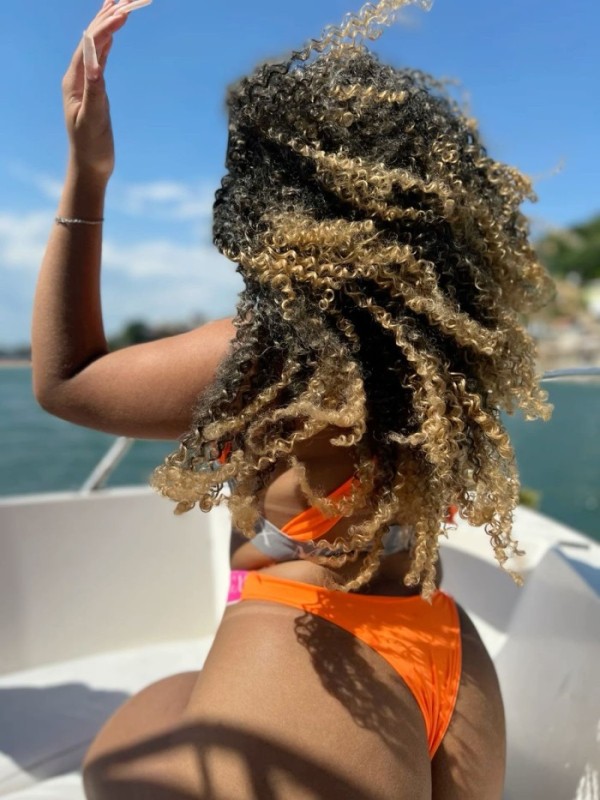 NUEVA EN LA ISLA – DOMINICANA DE LUJO EXPLOSIVA