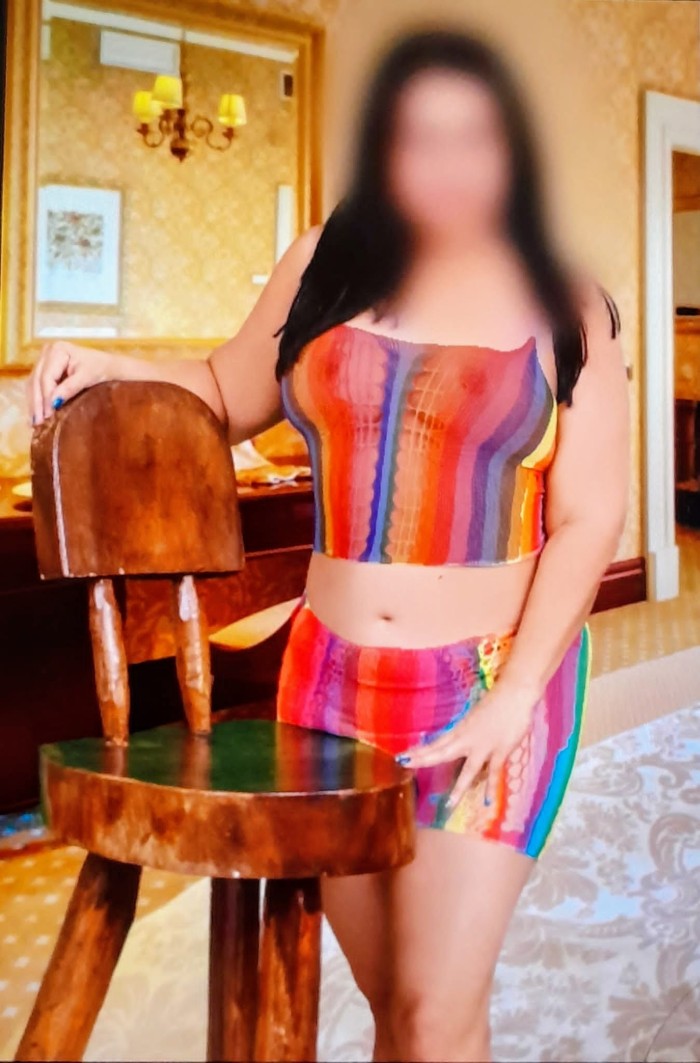 Latina madurita ,chupada hasta la última gota.logroño