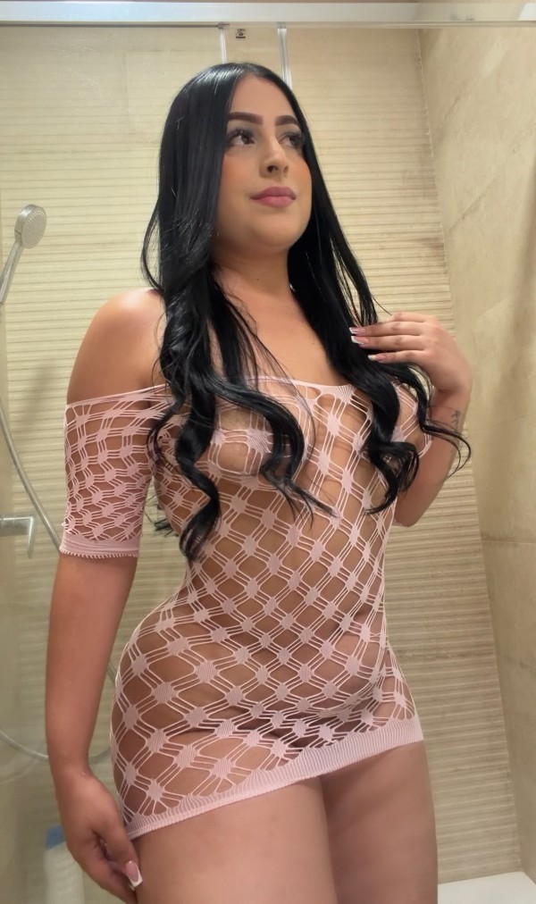 SOFIA JOVEN LATINA FIESTERA 24H