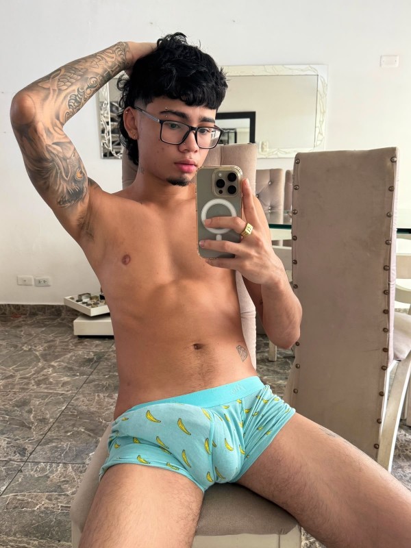 SEXY JOVENCITO DOMINICH LATINO