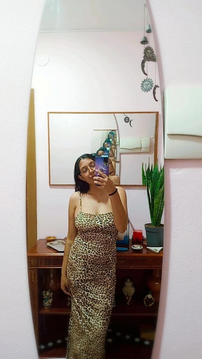 Cachonda, con ganas de tu leche