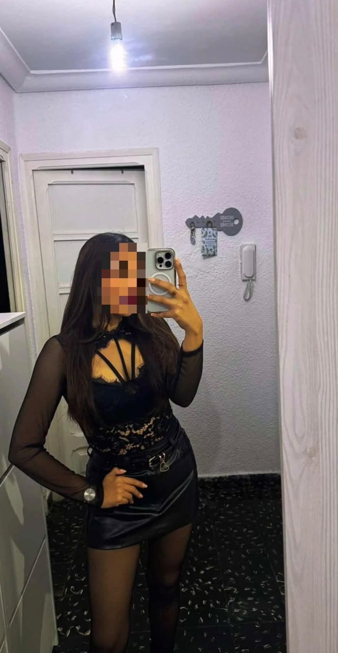 CACHONDA JUGUETONA Y COMPLACIENTE EN TORRASSA