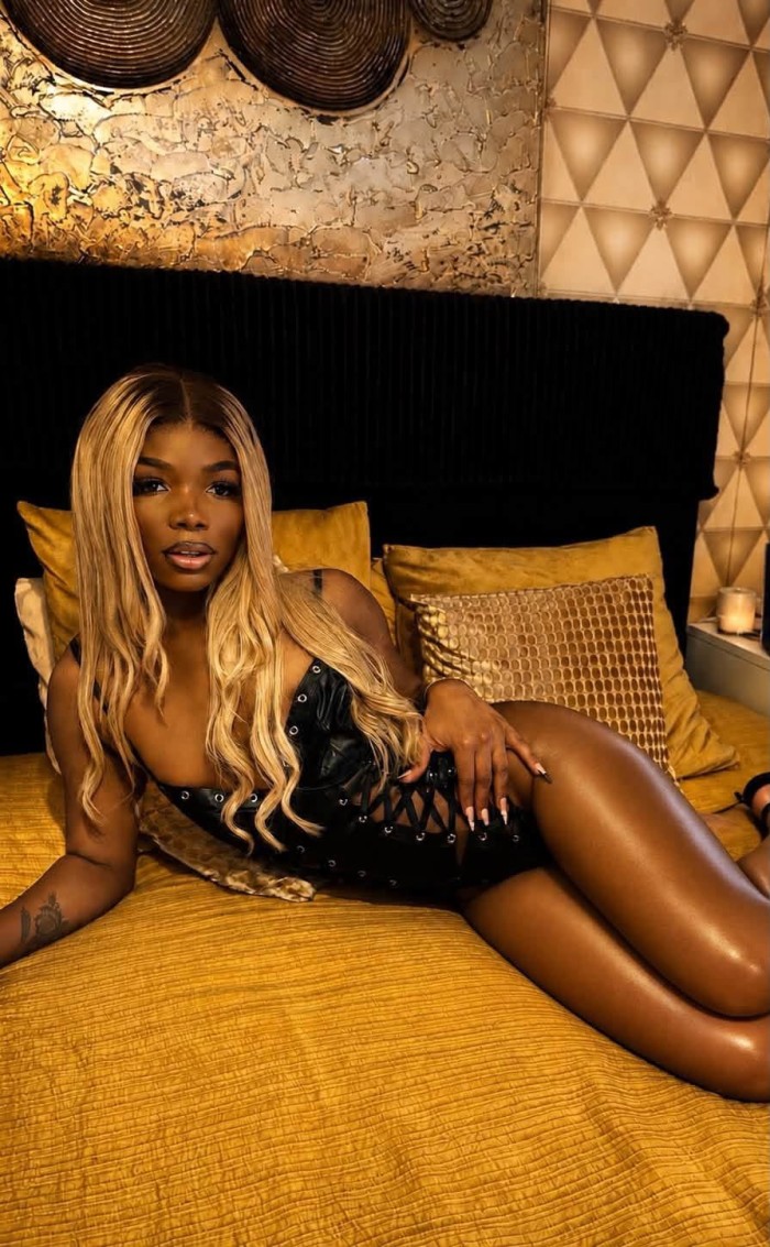 SEXY ESCORT TRANSEXUAL EN MADRID QUIERE DIVERSION