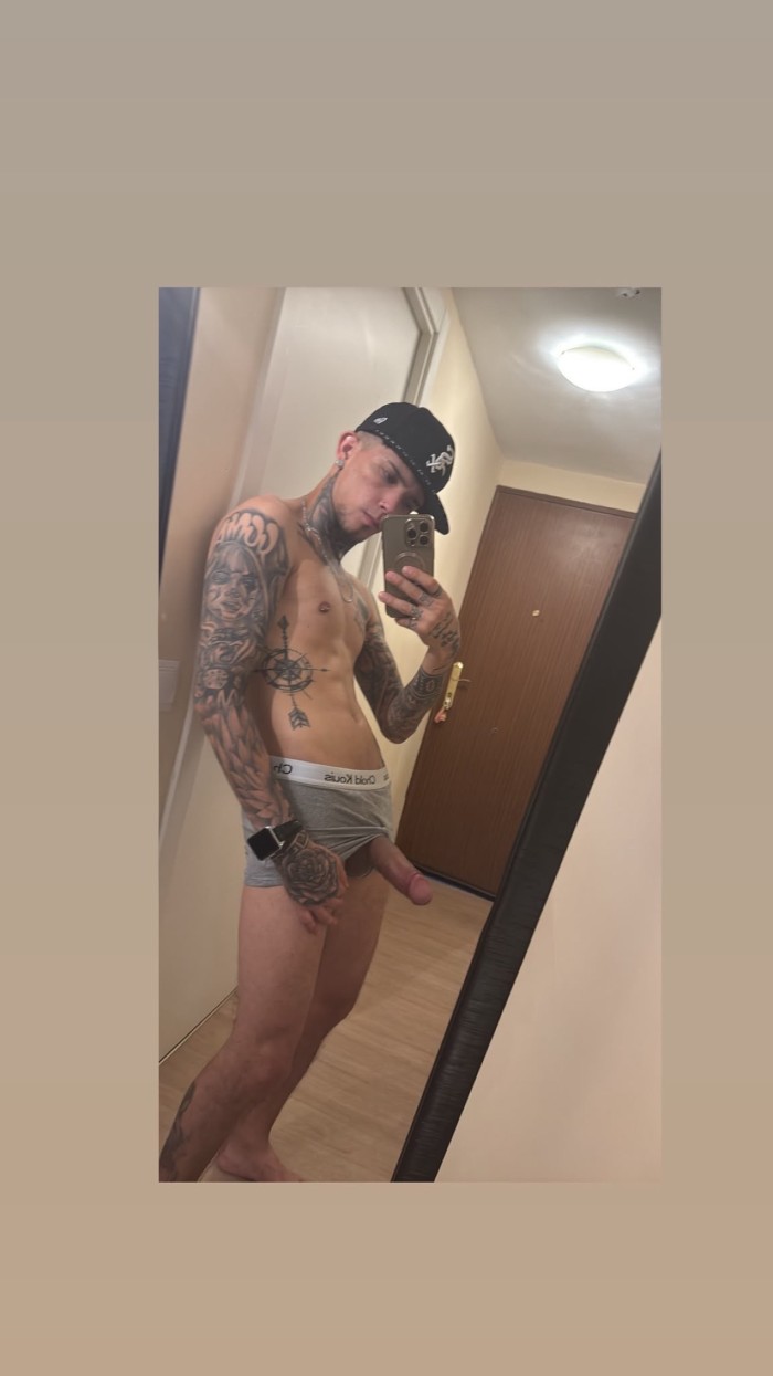 Axel jovencito Pollon XL bien cargadito