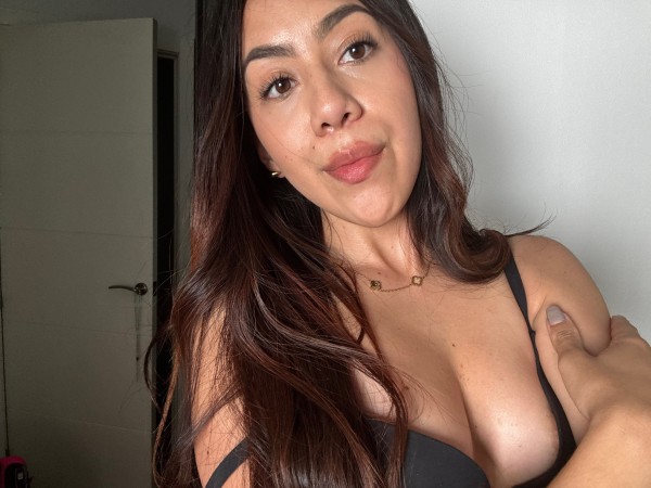 DANIELA JOVENCITA CHOCHITO ESTRECHITO