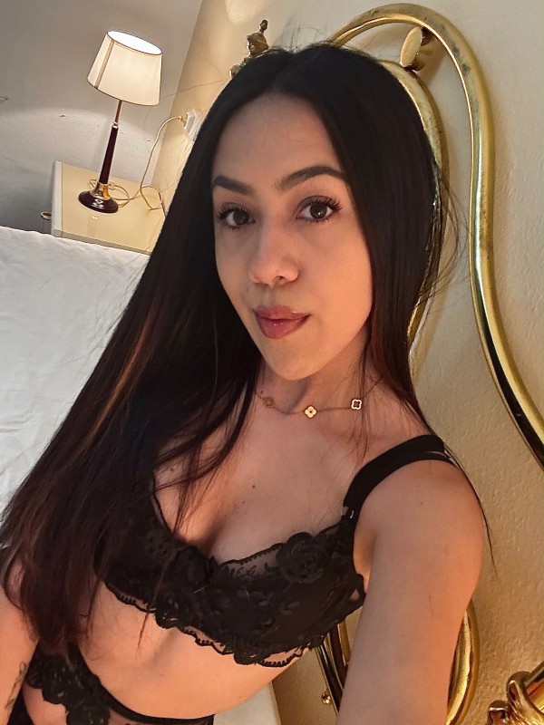 DANIELA JOVENCITA CHOCHITO ESTRECHITO