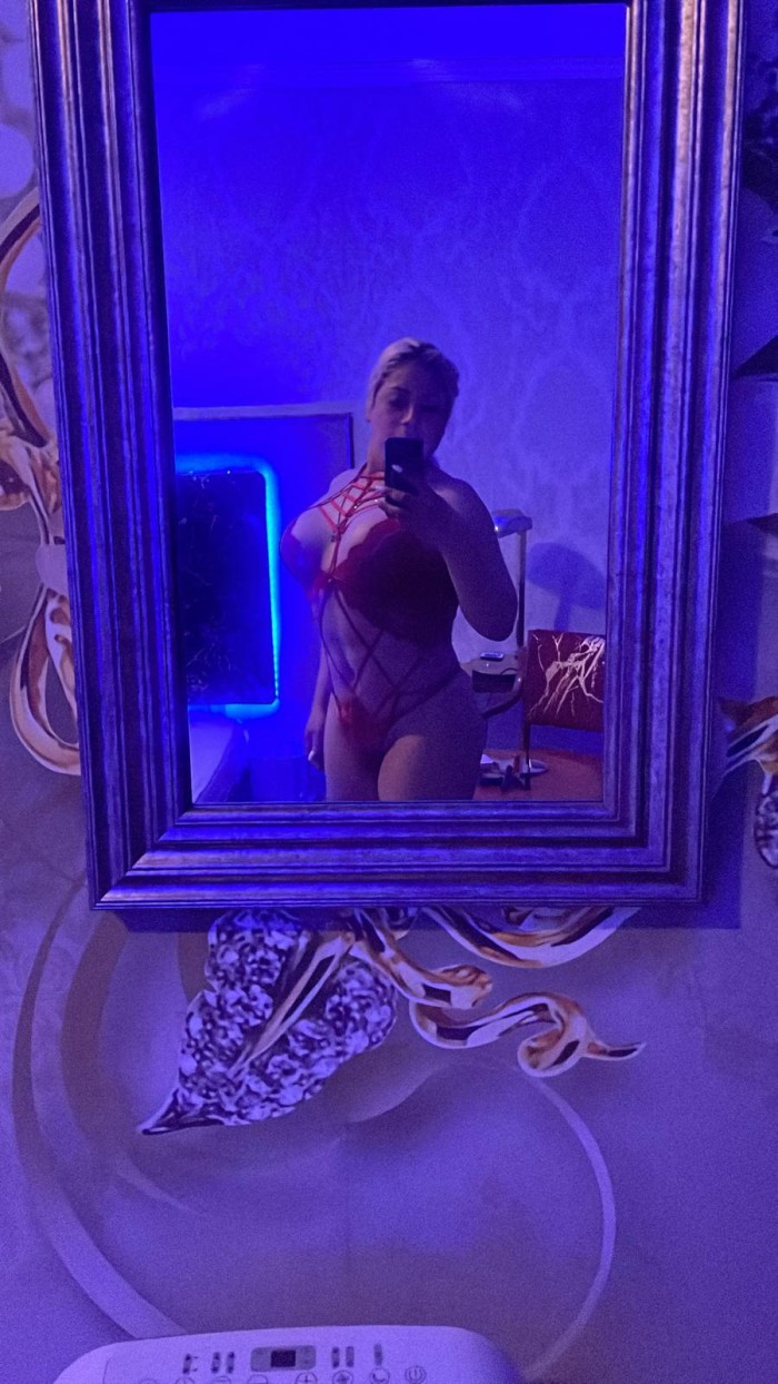 TRANS VERSALTI ARDIENTE FIESTERA SEXO SIN LIMITES