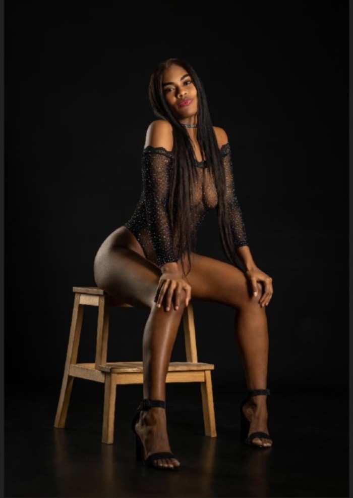 ARDIENTE SENSUAL  APASIONADA  DESEOSA DE SEXO