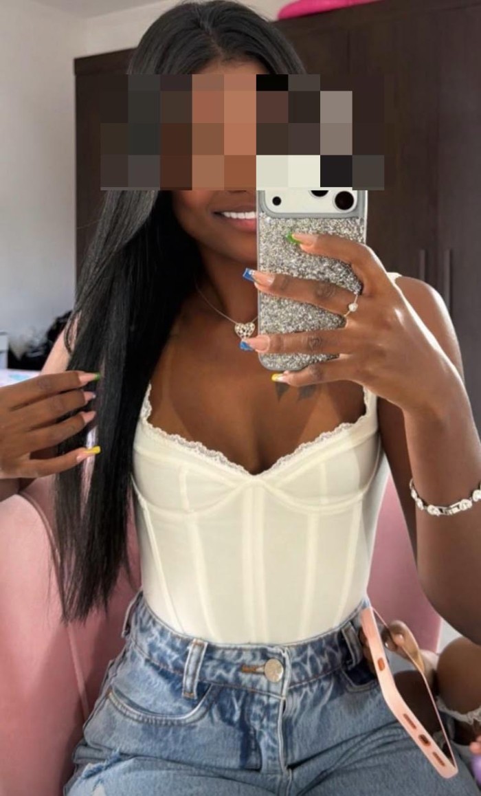 jovencita traviesa fiestera seré su putita tragona