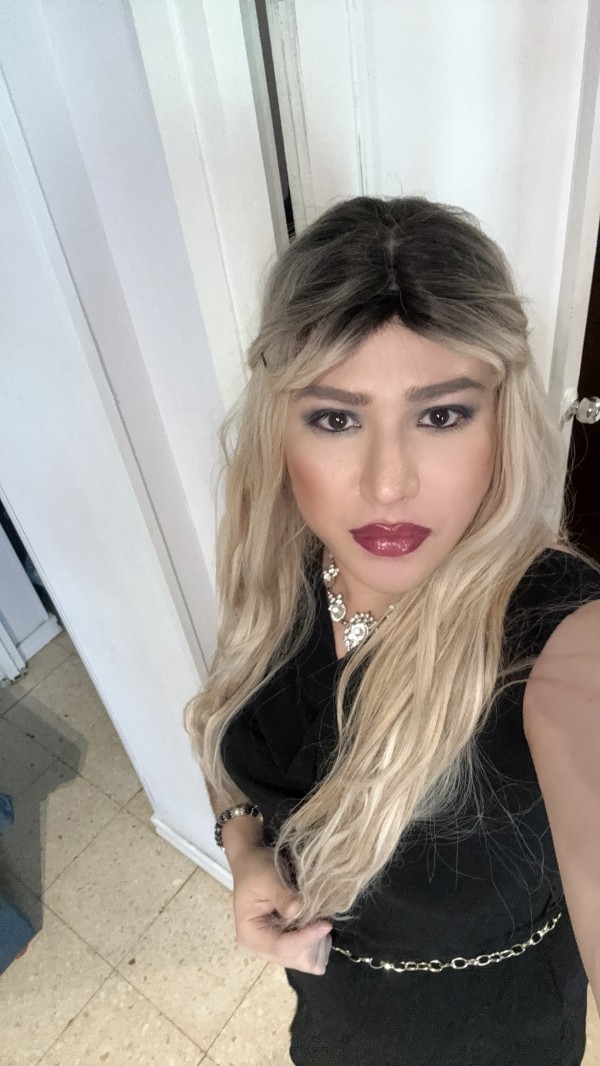 SENSACIONAL GUAPÍSIMA CON POLLA XL Y SITIO PRIVADO