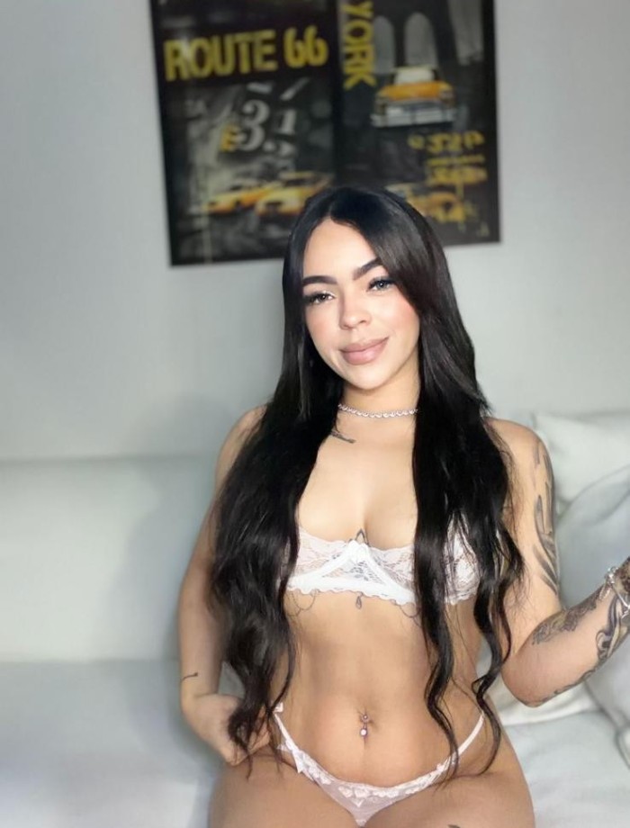 QUIERO COMERME TODA TU POLLA LATINA MULTIORGASMICA