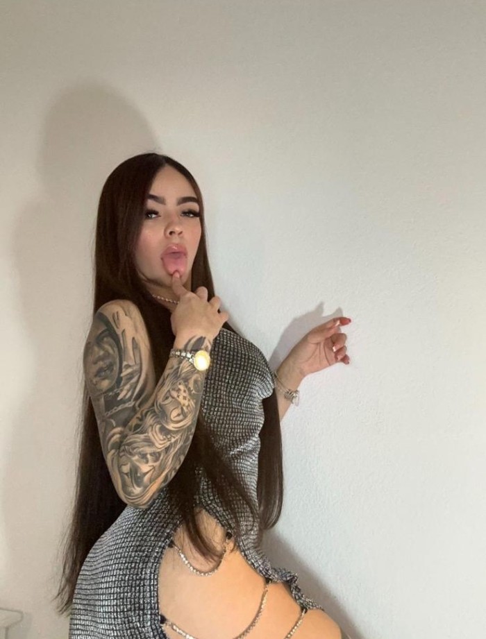 QUIERO COMERME TODA TU POLLA LATINA MULTIORGASMICA