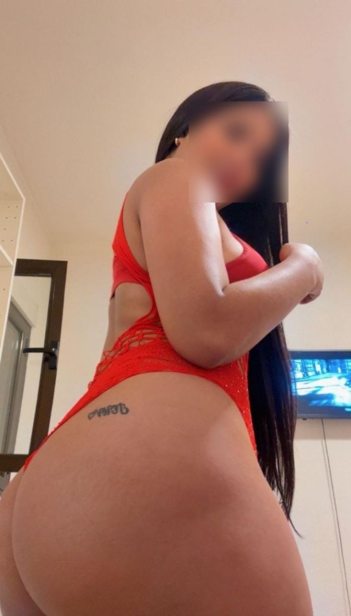 BRENDA VENEZOLANA EN ALMERIMAR, EL EJIDO FIESTERA