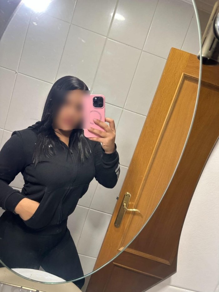BRENDA VENEZOLANA EN ALMERIMAR, EL EJIDO FIESTERA