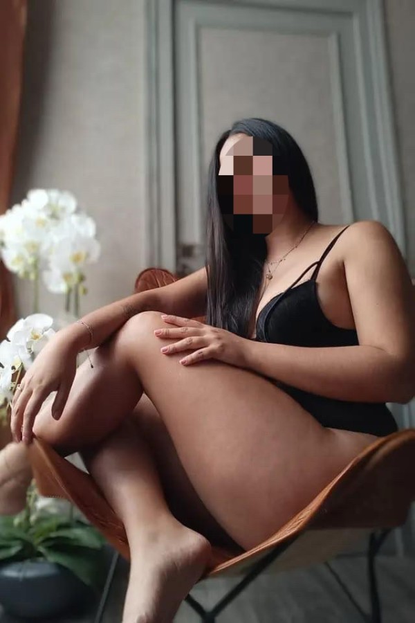 MUJER MADURA VICIOSA FIESTERA EN VINARÒS 24H