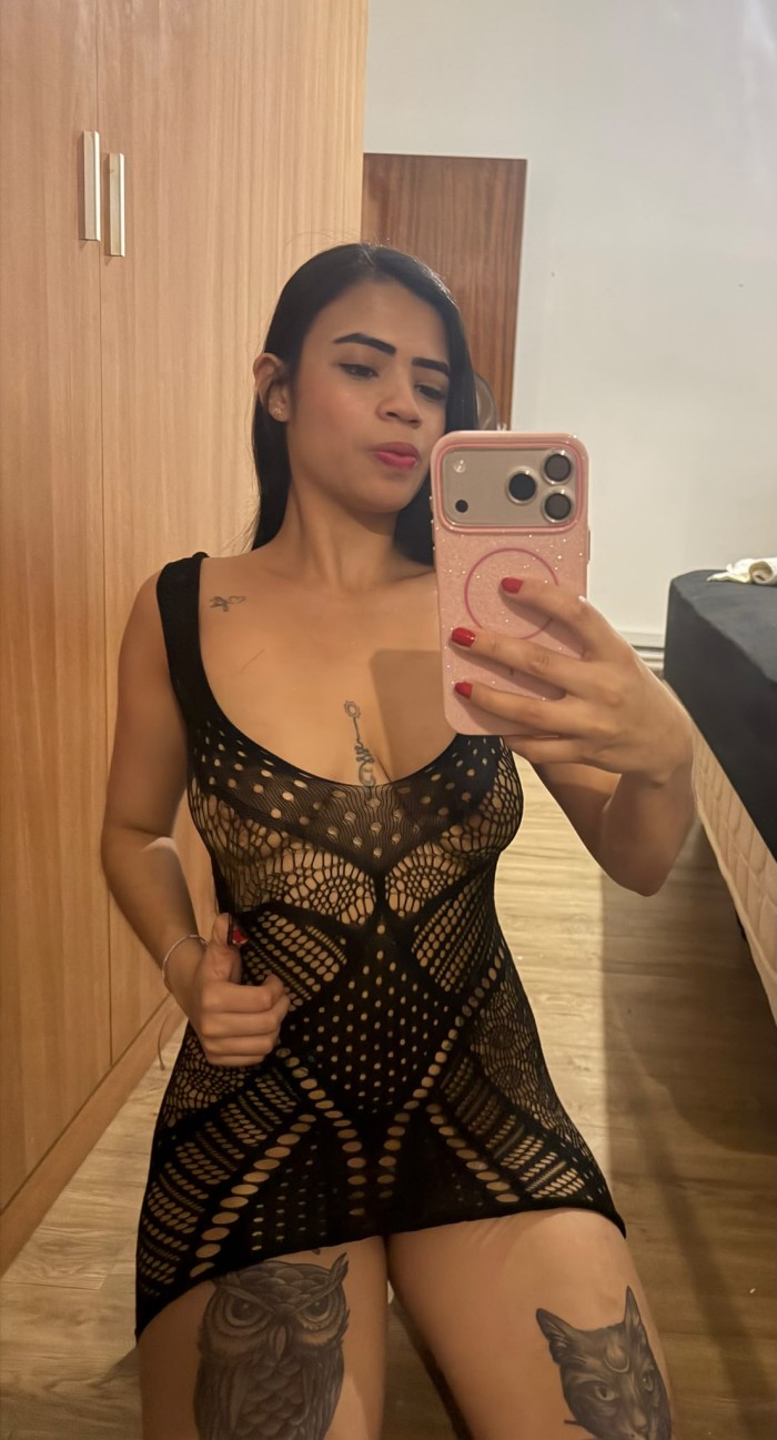 Fetichera complaciente en vía Julia