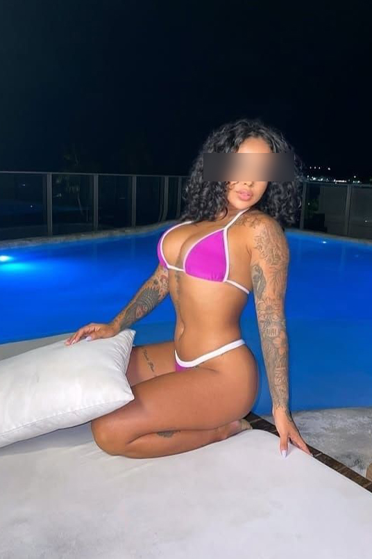 Claudia – Latina atrevida en Málaga centro