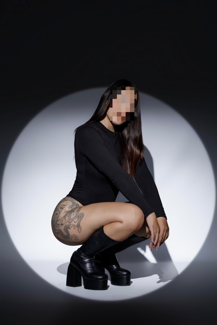 MUJERE CACHONDA ADICTA AL SEXO SIN LIMITES EN LA L